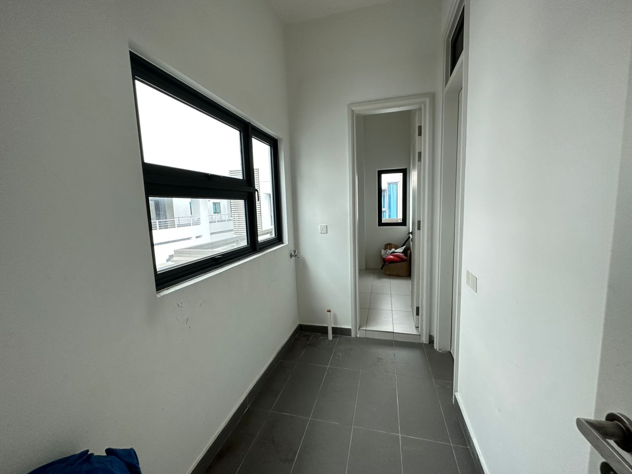 The Light Collection 1 Furnish High Floor Worth - photo 4
