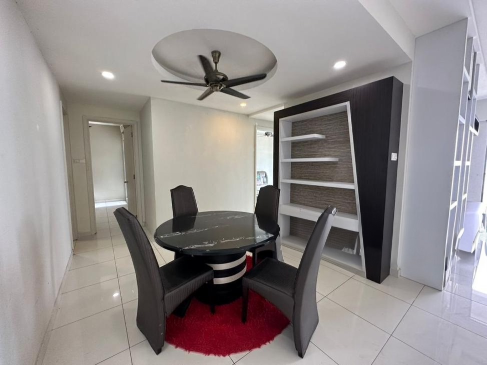 THE LIGHT LINEAR Fully Furnished 1475sf High Floor - photo 2