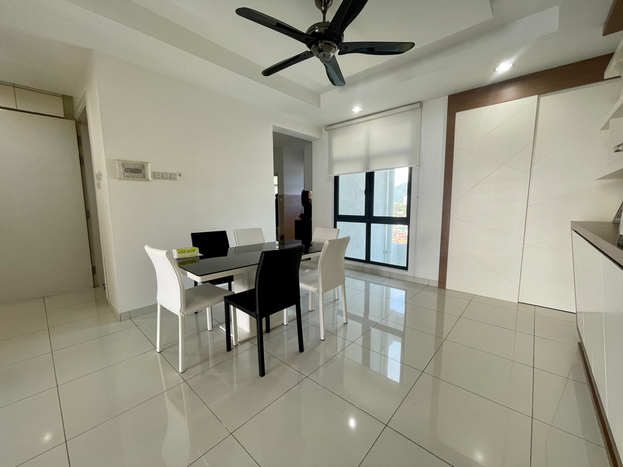 THE LIGHT LINEAR High Floor SEAVIEW FURNISHED - photo 2