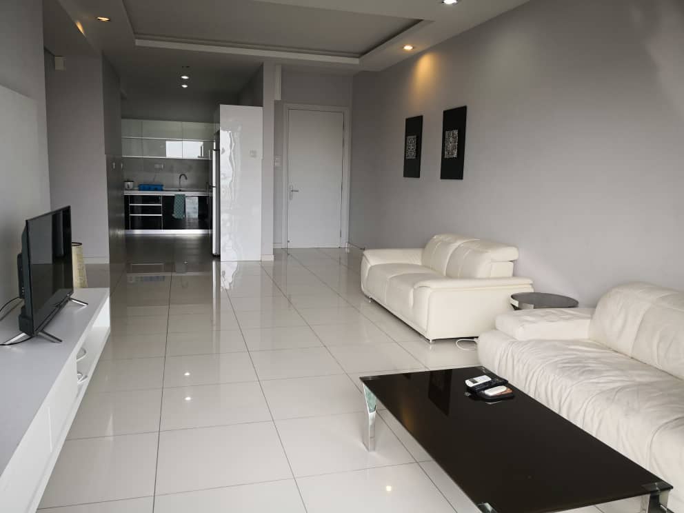 The Light Linear Renovated 1475sf Mid Floor Seavie - photo 2
