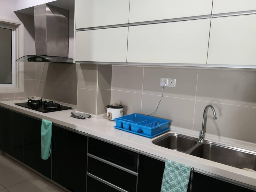 The Light Linear Renovated 1475sf Mid Floor Seavie - photo 3