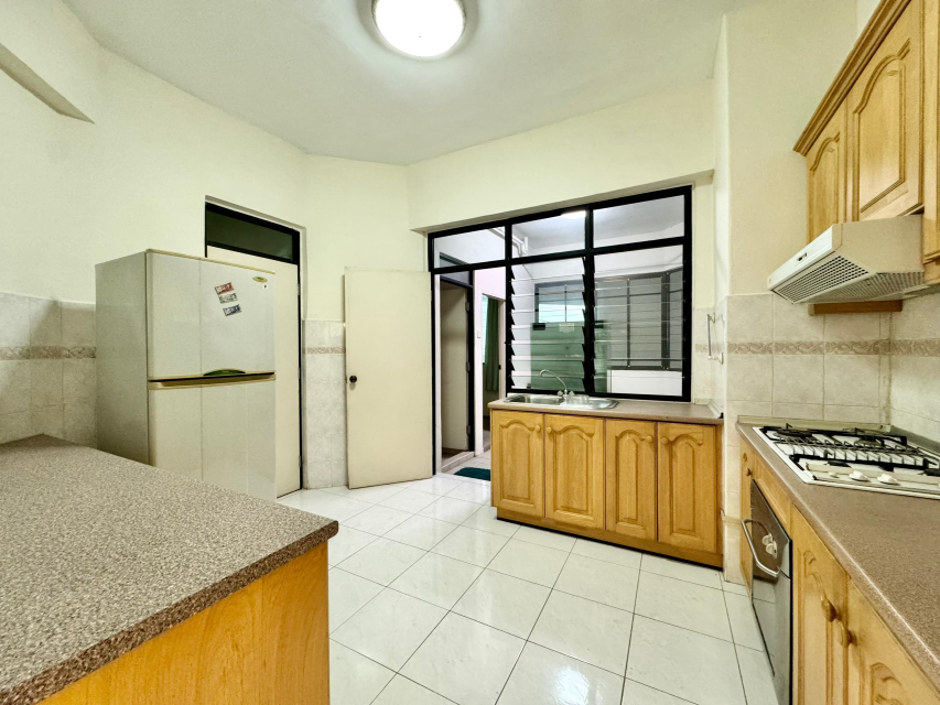 Sri Pangkor 1800sf For Rent - photo 3