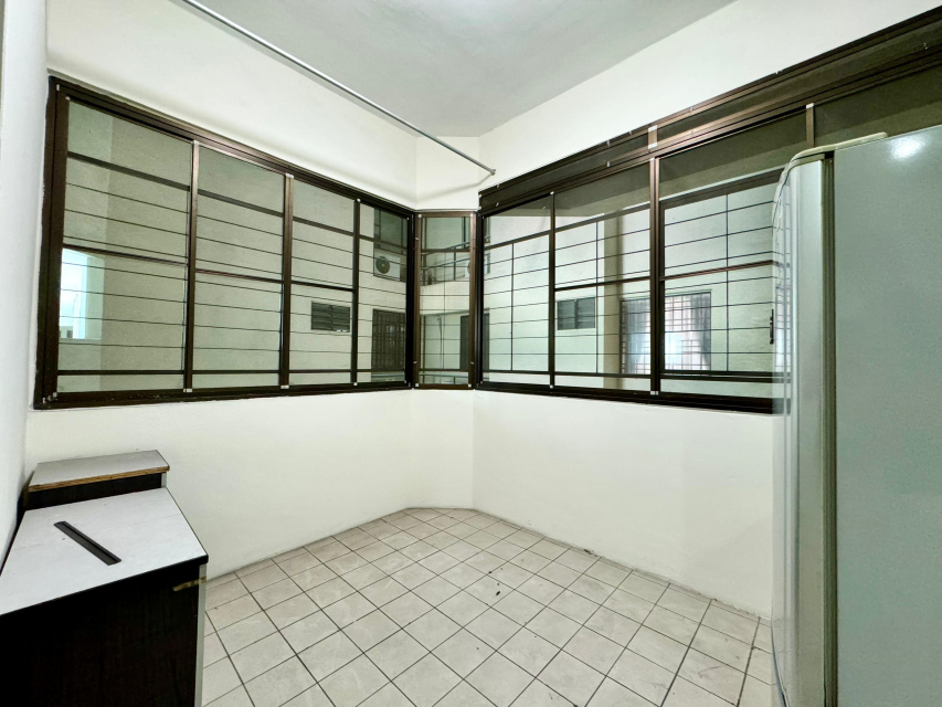 Sri Pangkor 1800sf For Rent - photo 4
