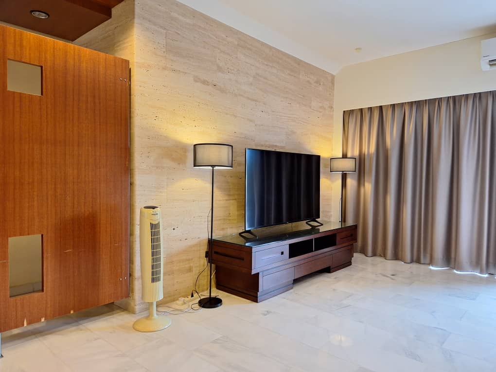 Porta Mas Furnished For Rent 1450sf - photo 3