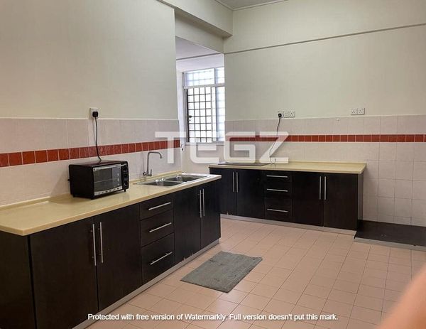 RM1 7K THE LAKES CONDO KOTA KEMUNING 3R2B