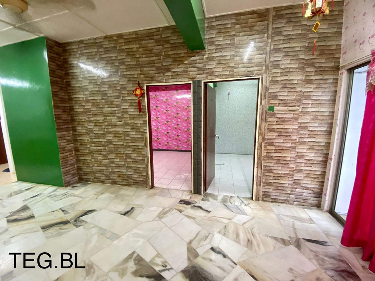 RM800 SENTOSA SHOP APARTMENT TOP FLOOR 3R2B