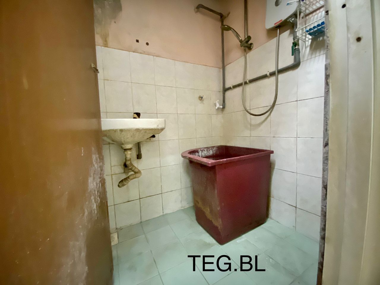 RM800 SENTOSA SHOP APARTMENT TOP FLOOR 3R2B - photo 3