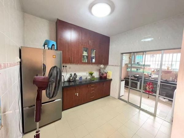 RM580K BUKIT RAJA 2STY 20X65 4R3B RENOVATED