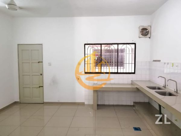 RM430K KLANG UTAMA 2STY 3R2B FULLY RENOVATED - photo 3