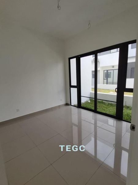 RM1 25M KOTA KEMUNING 2STY ENDLOT BRAND NEW 4R4B - photo 3