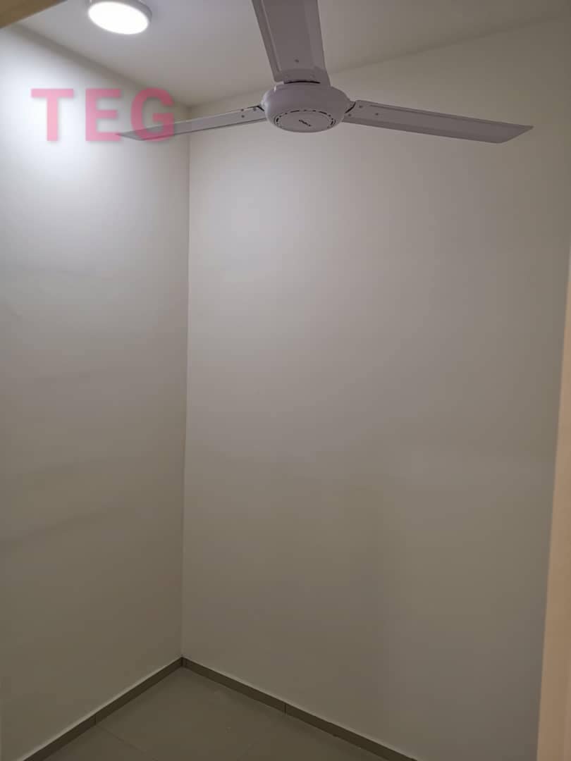 RM1500 GRAVIT 8 PARTIALLY FURNISHED 890SF - photo 4