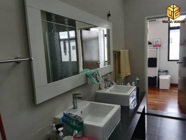 RM1 1M SETIA UTAMA 2 3STY 6R6B RENOVATED FURNISHED - photo 2