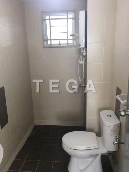 RM350K SERI BAIDURI APARTMENT 3R2B SETIA ALAM - photo 3