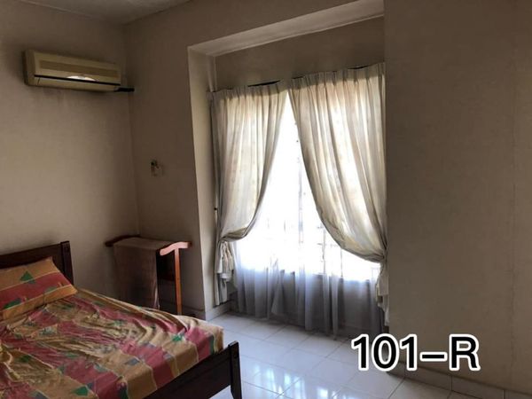 RM665K KOTA KEMUNING LIPARIS 2STY RENOVATED