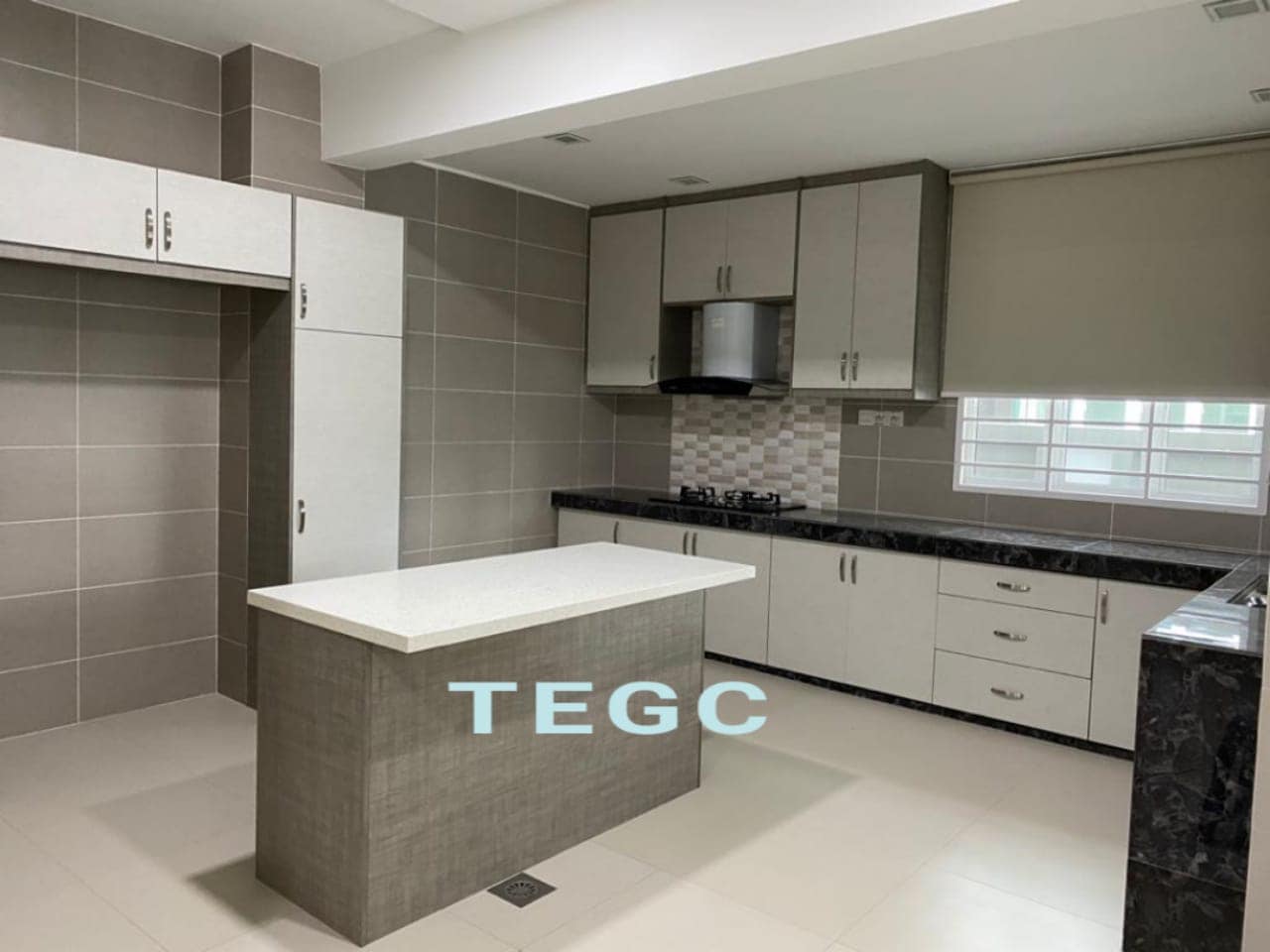 RM1 2M QUADZ KOTA KEMUNING 2STY SEMID RENOVATED