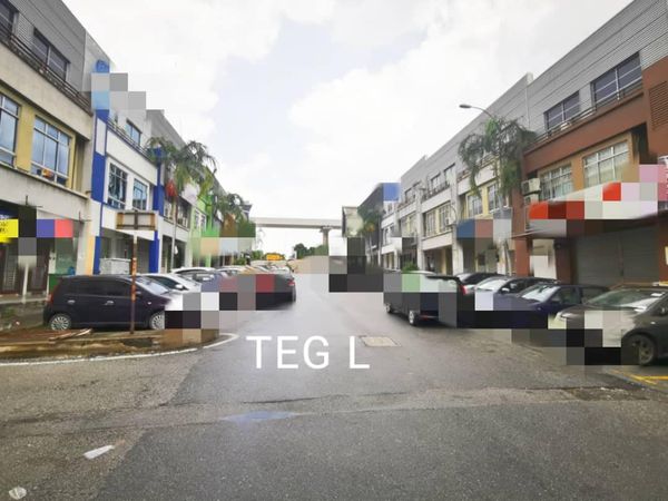 RM1 5M BAYU TINGGI 3STY SHOPLOT
