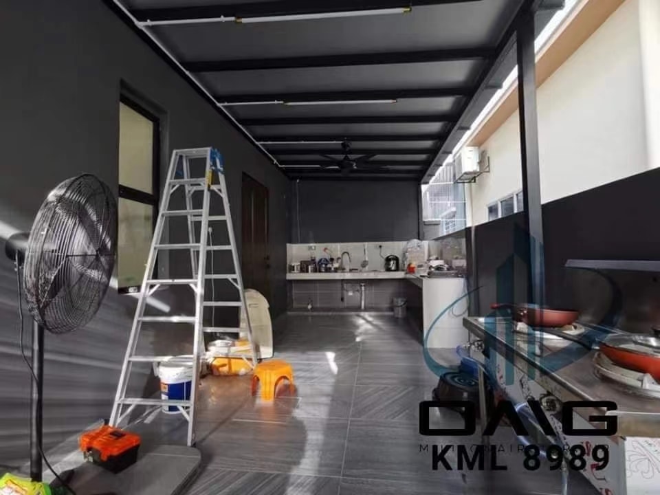 RM1 5M BANDAR PARKLAND 2STY SEMI D RENOVATED - photo 2