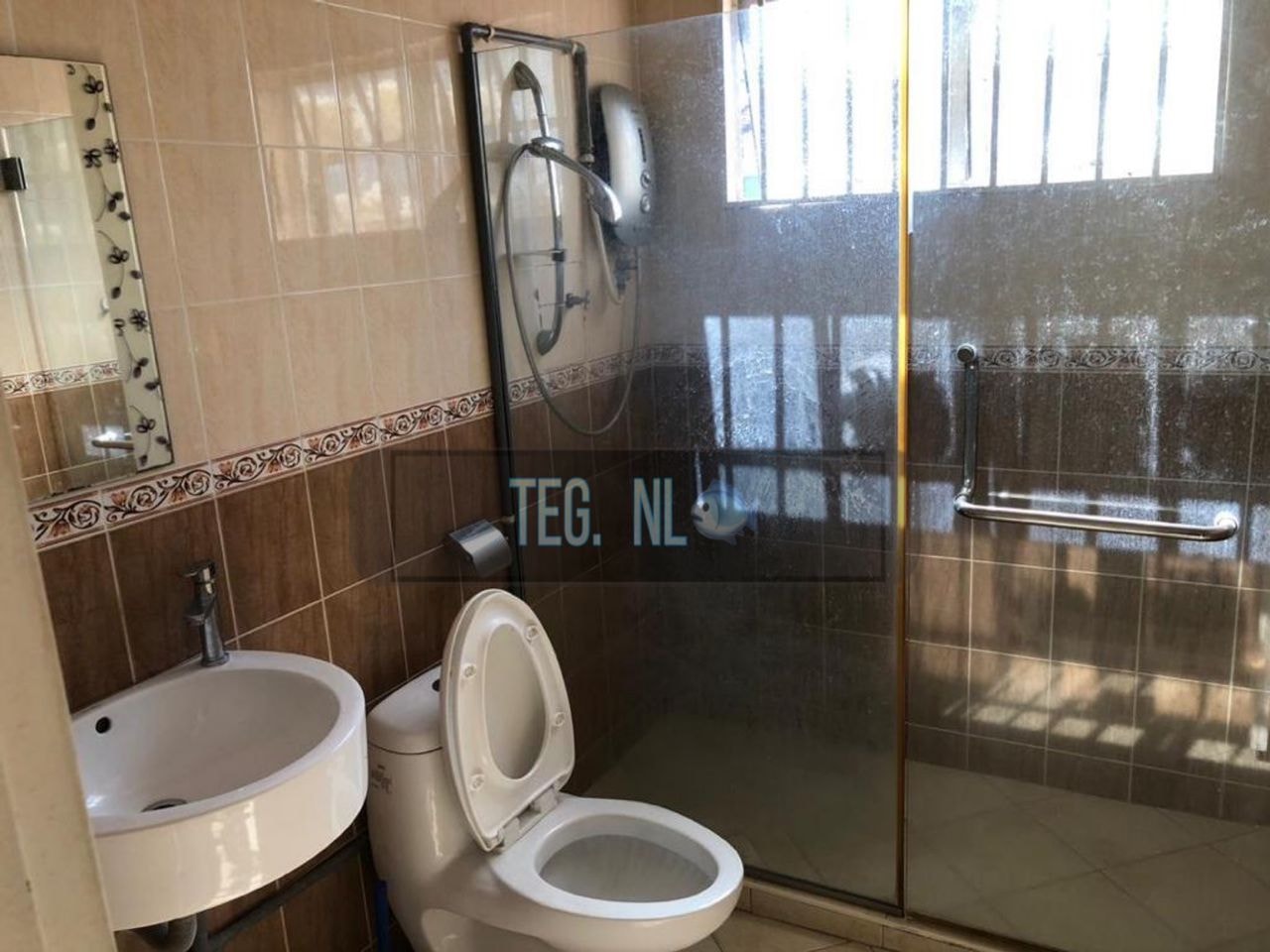 RM880K KOTA KEMUNING ARANDA 2STY ENDLOT RENOVATED - photo 4