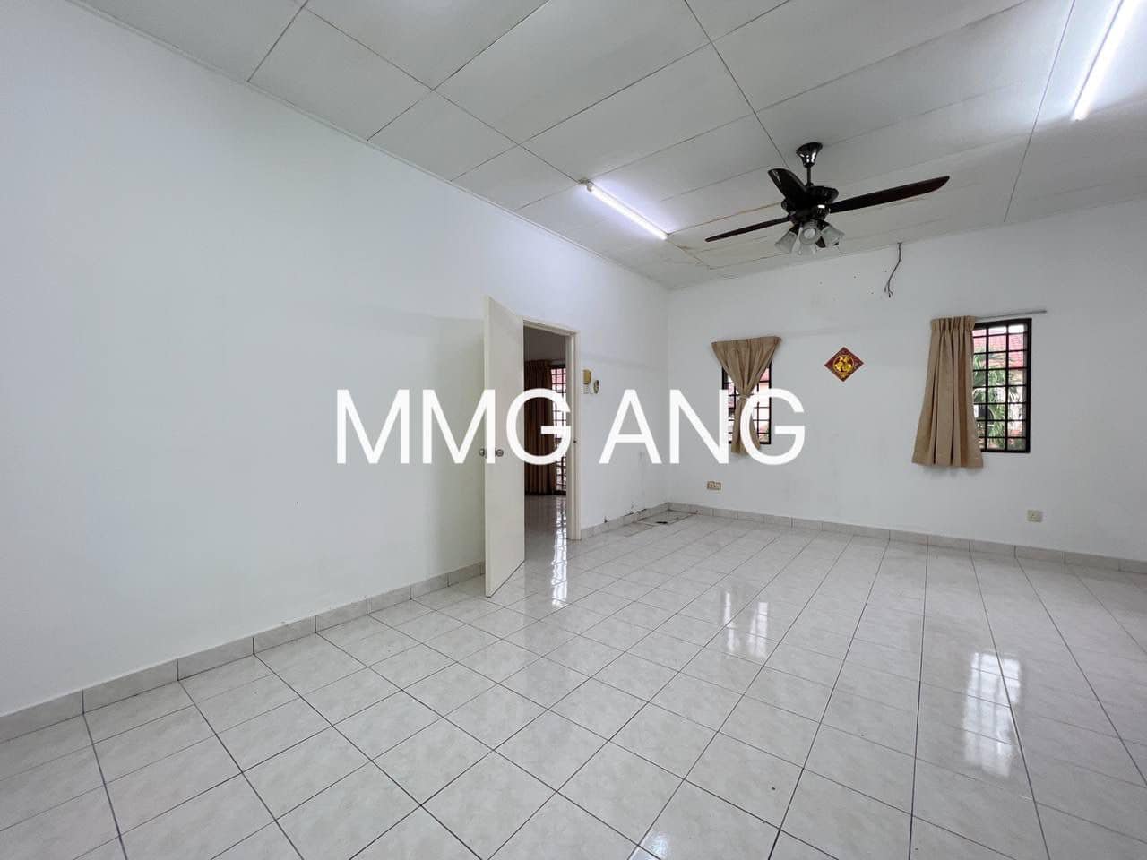 RM950K BANDAR BOTANIC 2STY END LOT BIG SIZE