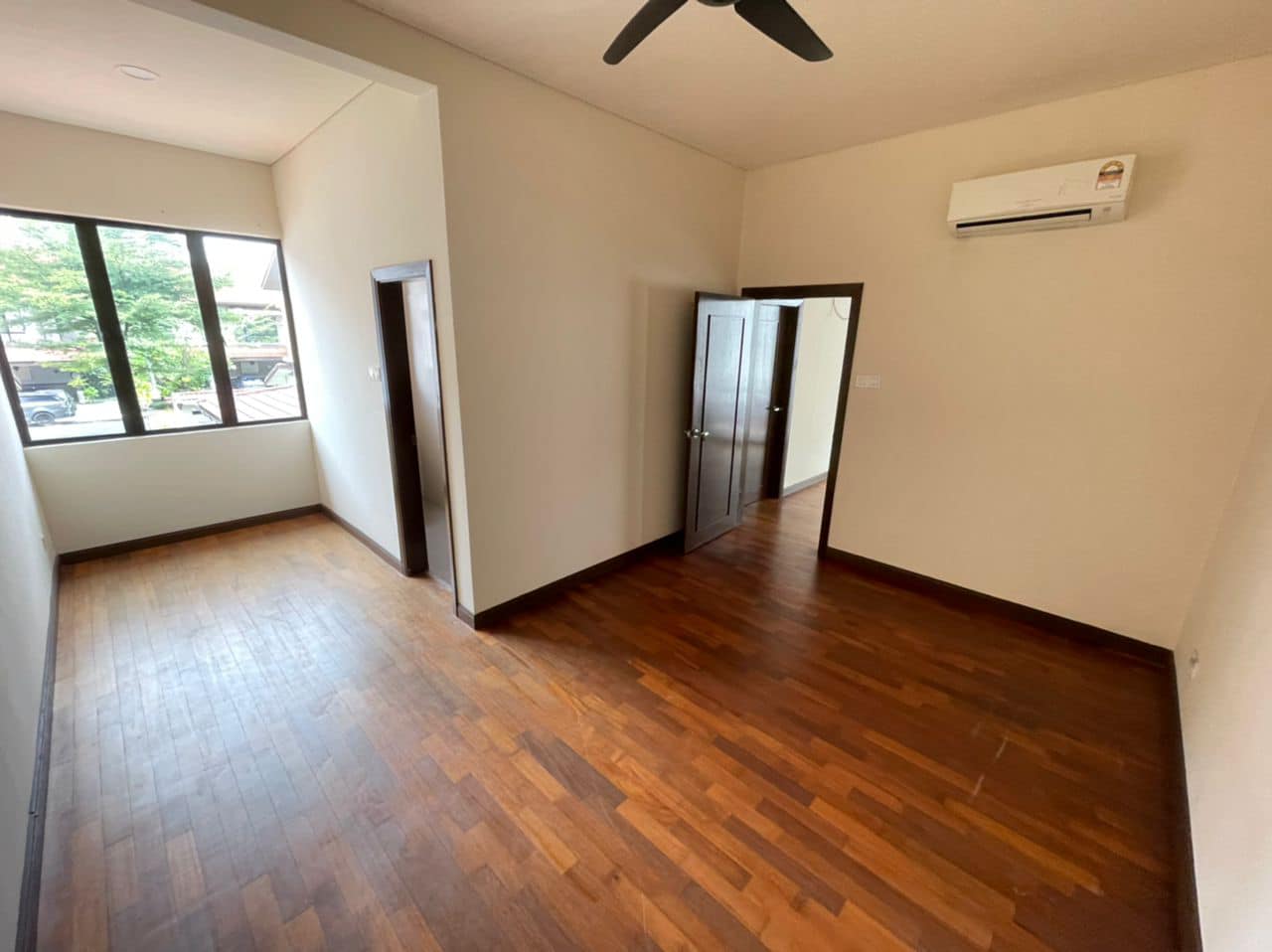 RM950K GLENMARIE COVE PH2 2STY SEMI D 5R5B - photo 3