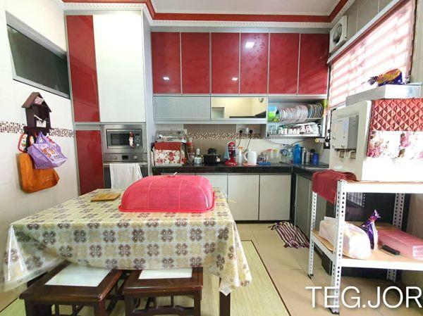 RM930K KEMUNING UTAMA INDAH RESIDENCE 2STY RENO - photo 2
