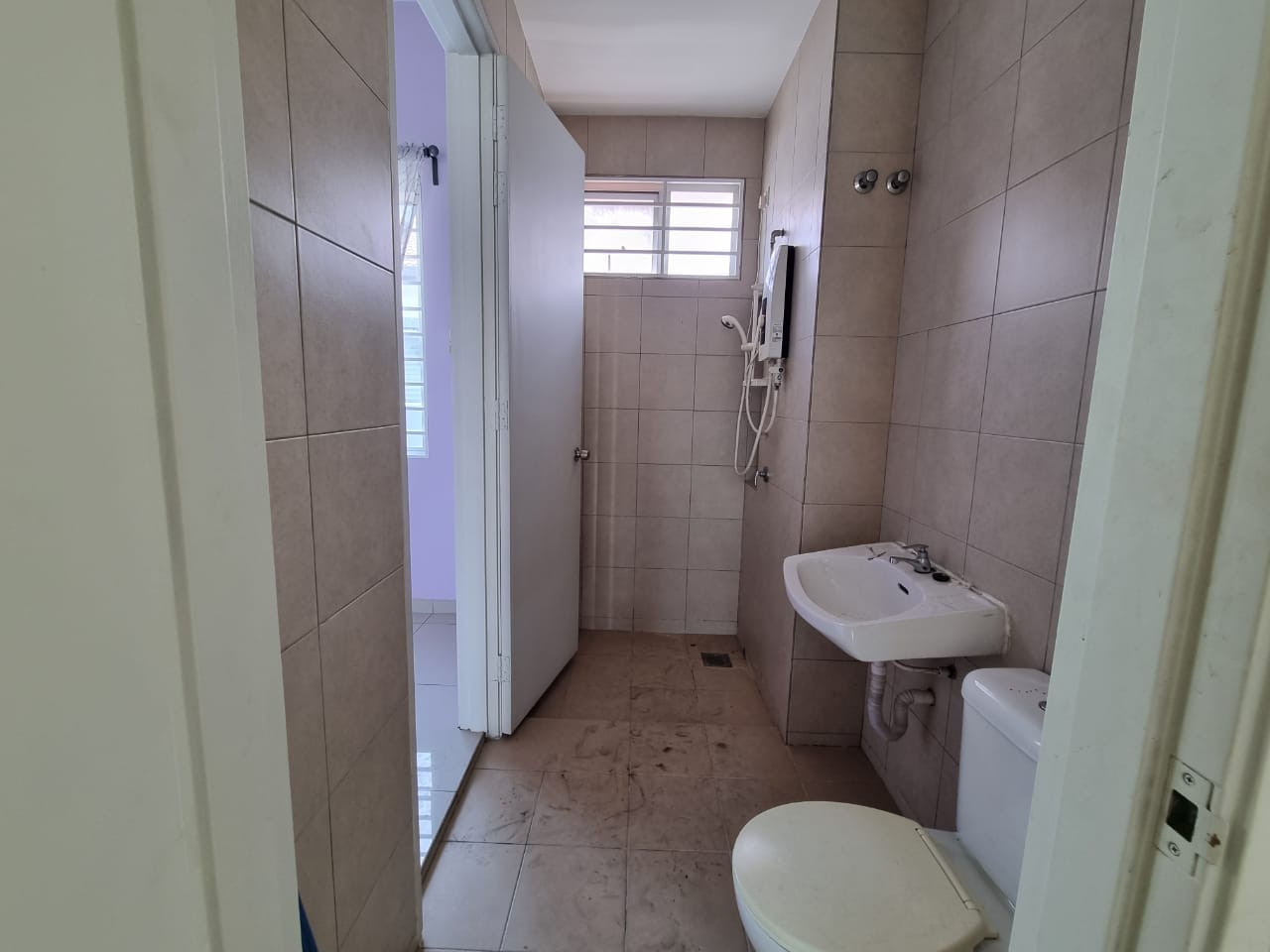 RM860K BANDAR BOTANIC ARMAYA 1 2 HALF STY RENO