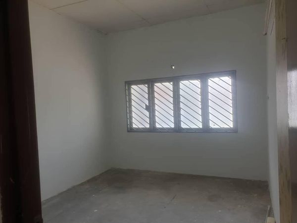 RM350K MERU BATU 6 NEAR TOP GLOVE 1STY 4R2B