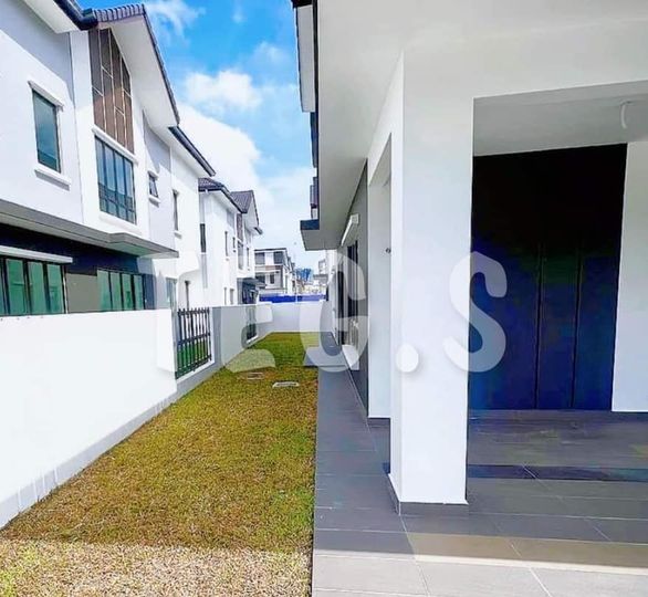 RM1 3M BYWATER SETIA UTAMA  2STY SEMID FACING OPEN