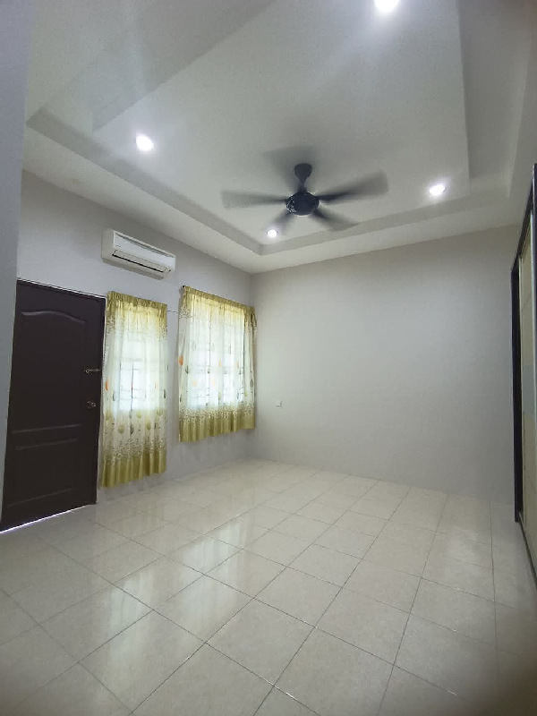Bercham Good Condition Double Storey Intermediate Corner House For Sale - photo 11