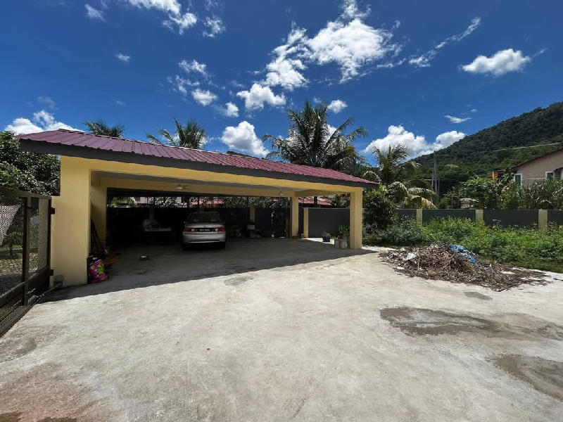 Taman Silibin Ria Double Storey Super Big Corner House - photo 2