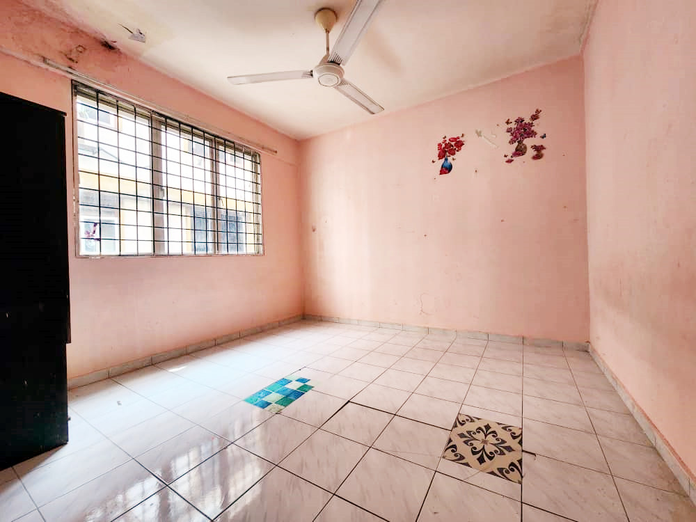 Renovated Flat PKNS Seksyen 19 Shah Alam - photo 6