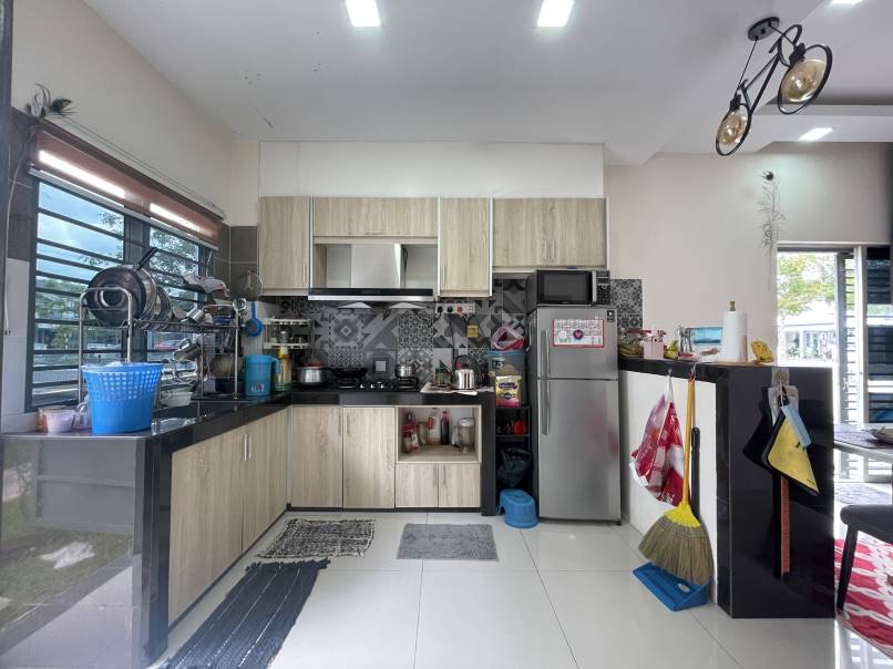 Corner Ground Floor Simfoni Puncak Alam by Mike - photo 3