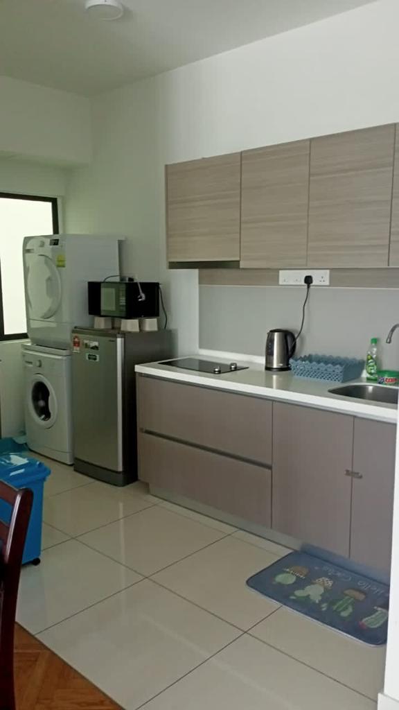 Emira Residence Sek 13 Shah Alam by JR - photo 2