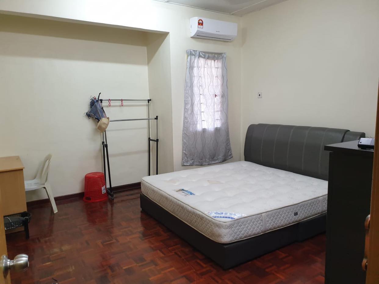 Sri Ixora Apartment Sek 27 by Emily - photo 3