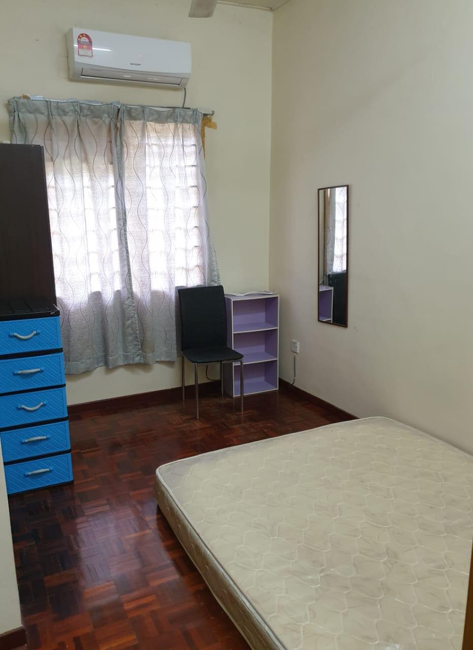 Sri Ixora Apartment Sek 27 by Emily - photo 4