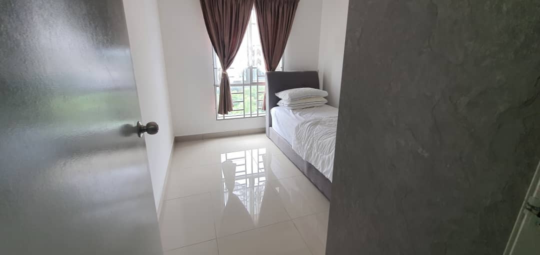 Sentrovue Apartment Puncak Alam by Shanmugi - photo 3