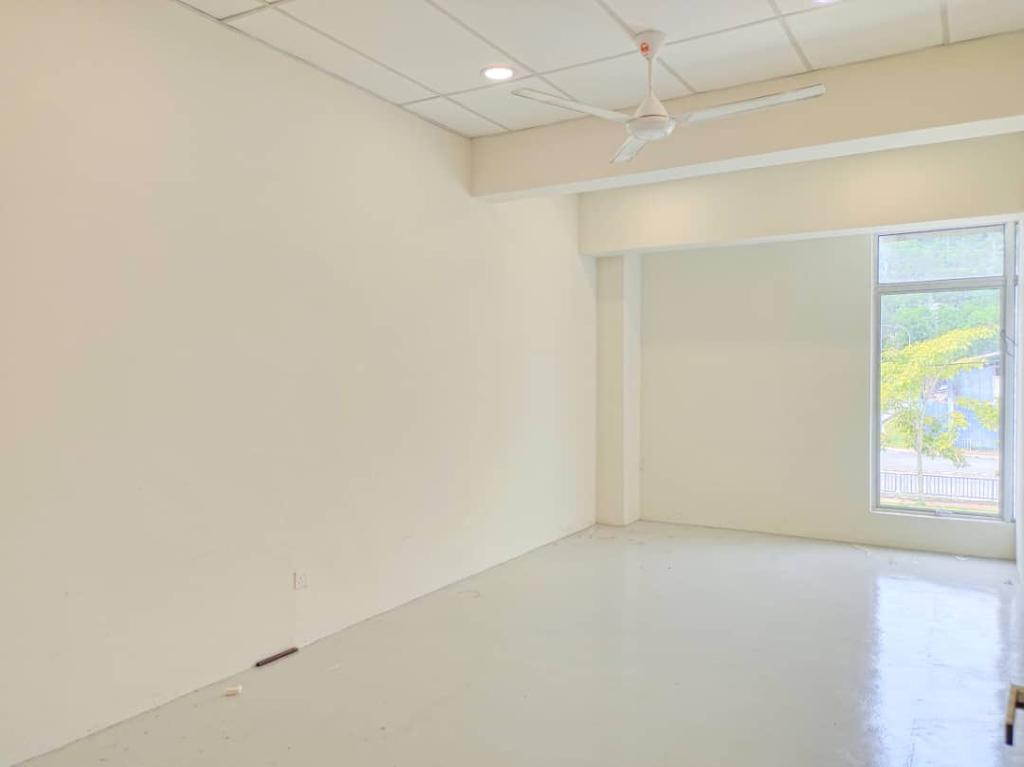 SA2307 2308 Hillpark Avenue Shop By Benson - photo 5