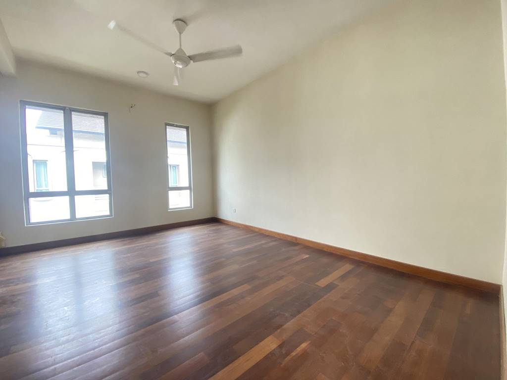 50x80 Semi D House Sek13 Shah Alam by Emily - photo 6