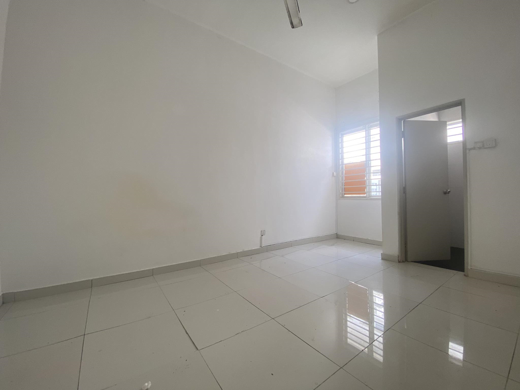 House D Kayangan House Sek13 Shah Alam by Emily - photo 10