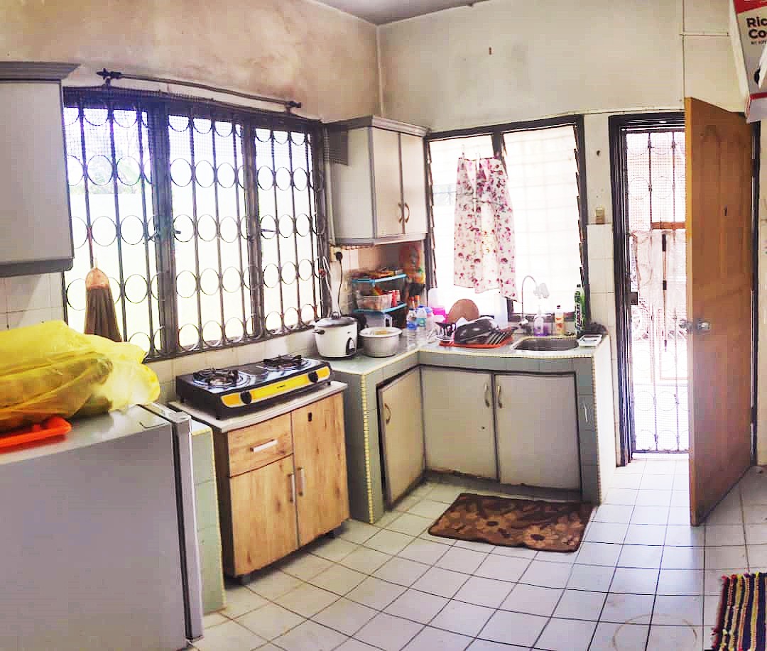 Corner 2 Sty House Saujana Utama By Matt - photo 5