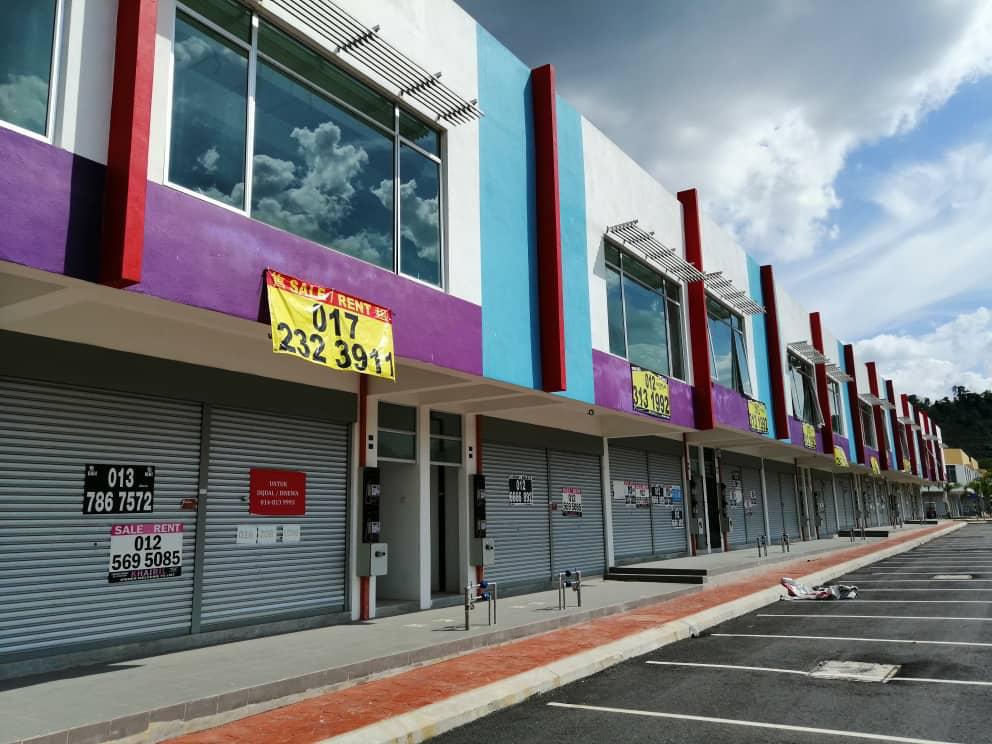 Pusat Perdagangan PUncak Alam Shop for Rent,Edmond - photo 2