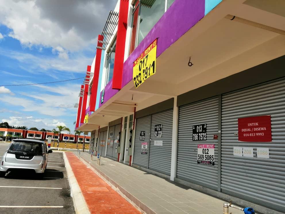 Pusat Perdagangan PUncak Alam Shop for Rent,Edmond - photo 4