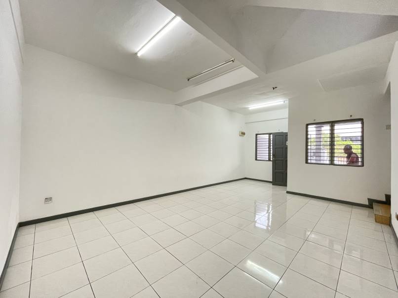 3 Storey Subang Impian Seksyen U5 by Mike - photo 2