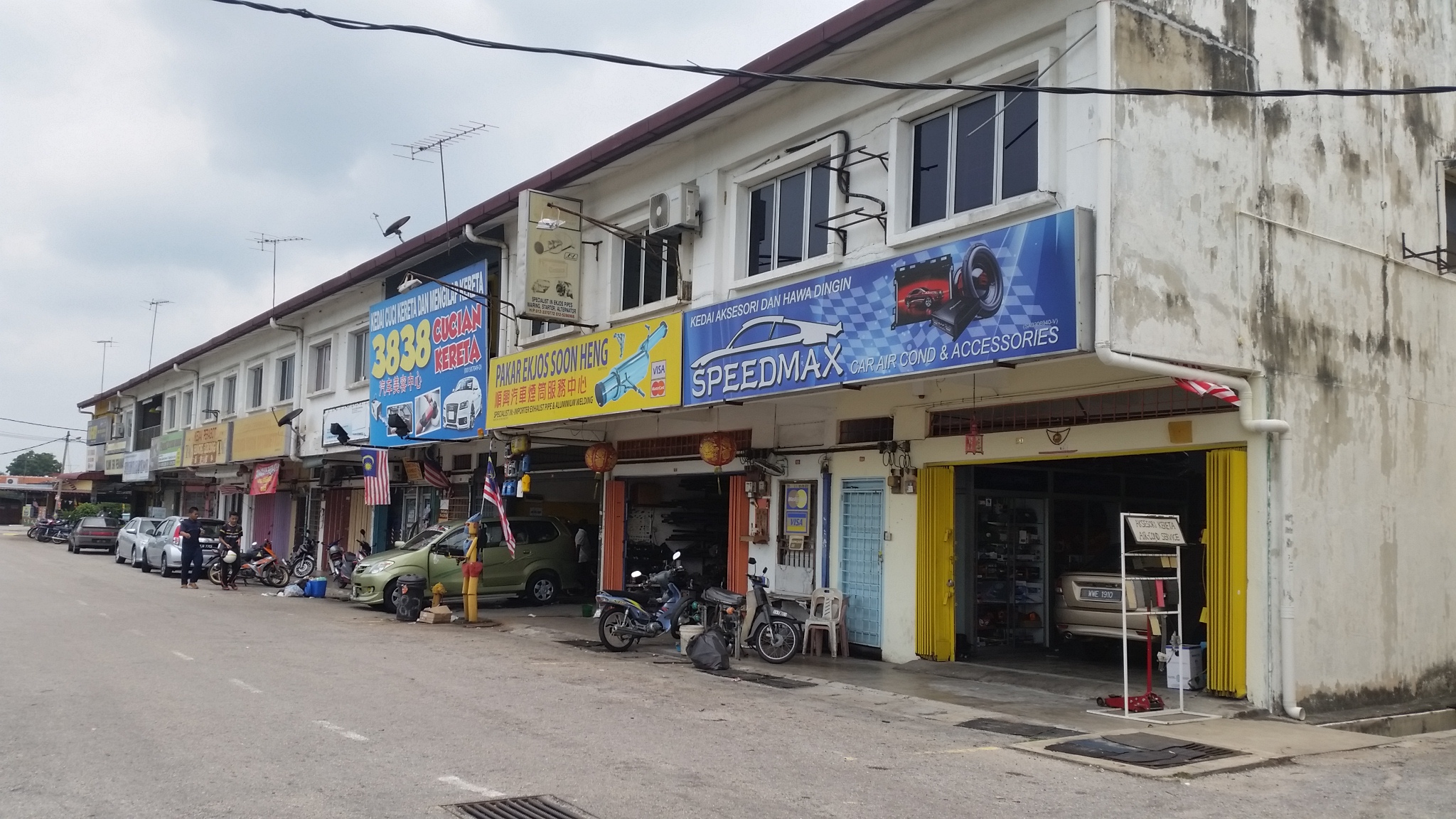 Double Shop Facing Main Road Kuala Selangor - photo 2