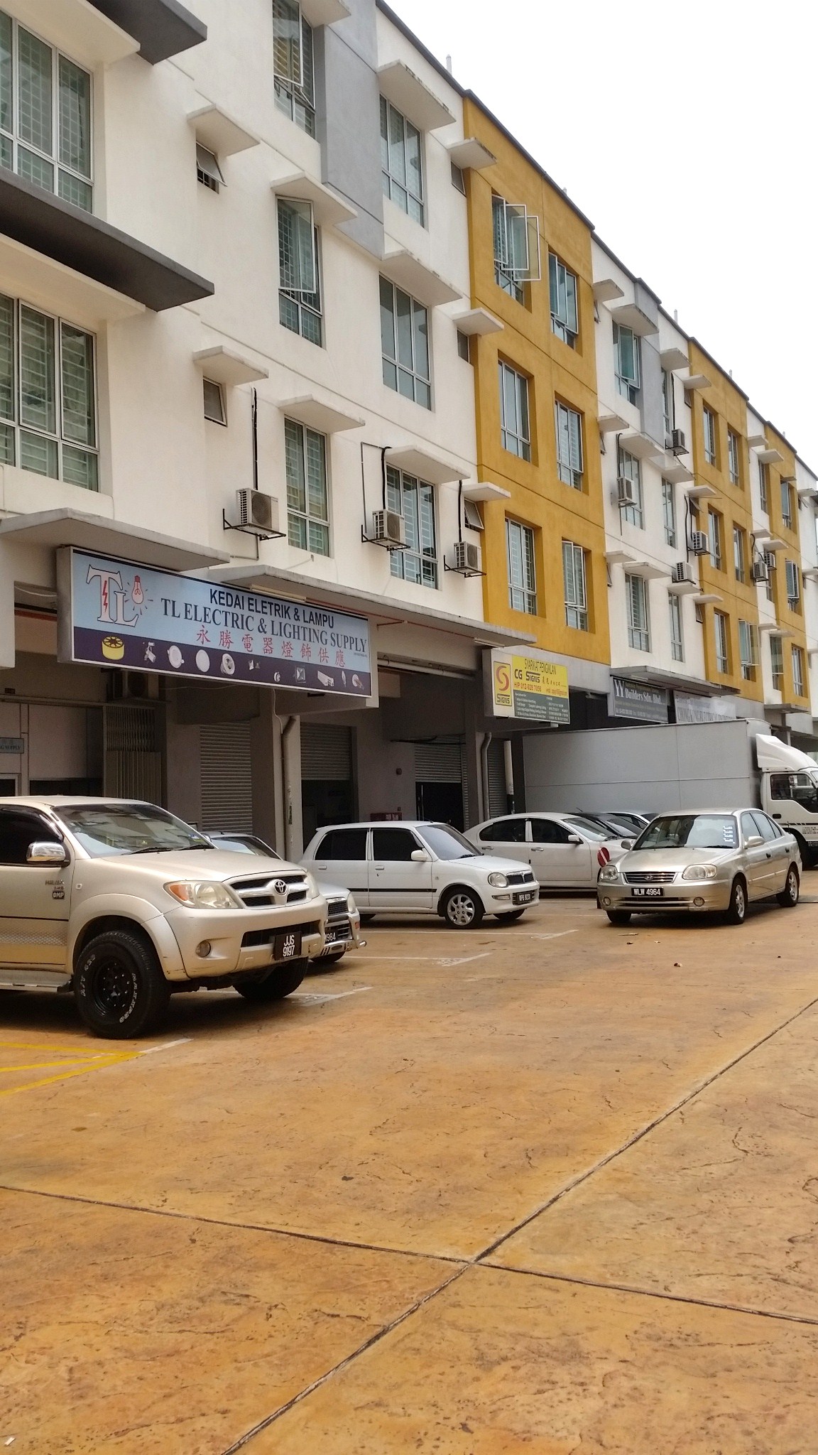 Ground Floor Shop One Six Two Residency Selayang - photo 7