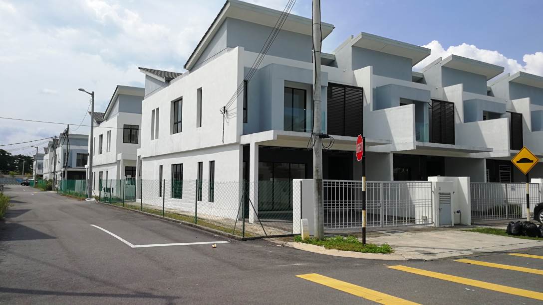 Double Sty End Lot Aquila Saujana Rawang - photo 2