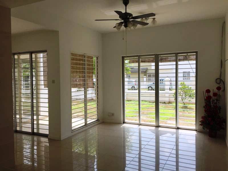 2 and half Sty LinkBungalow D Alpinia Puchong - photo 3
