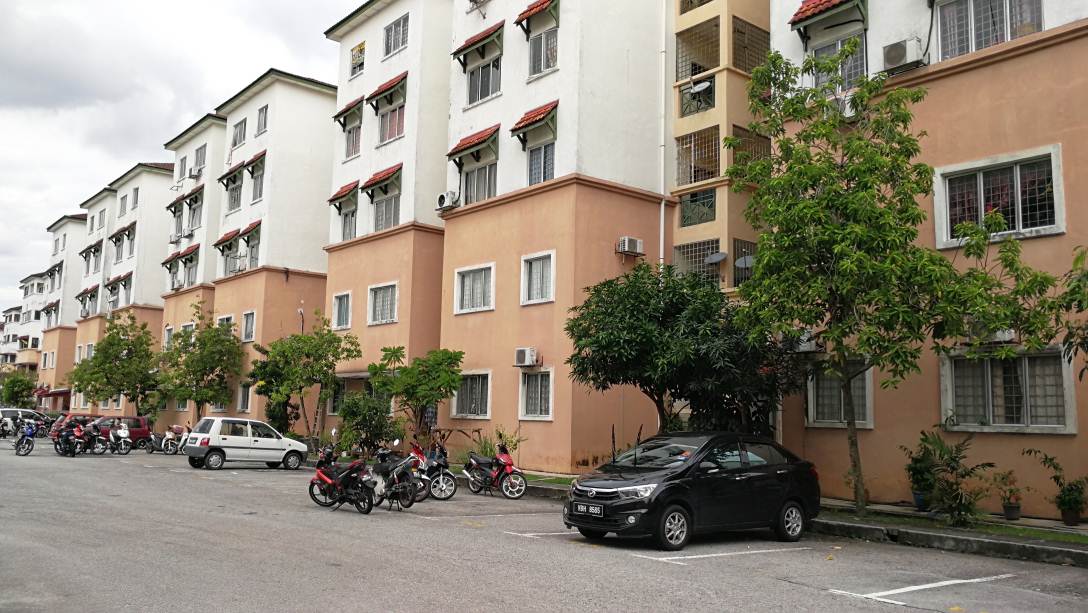 Lotus Apartment First Floor Taman Puchong Prima - photo 6