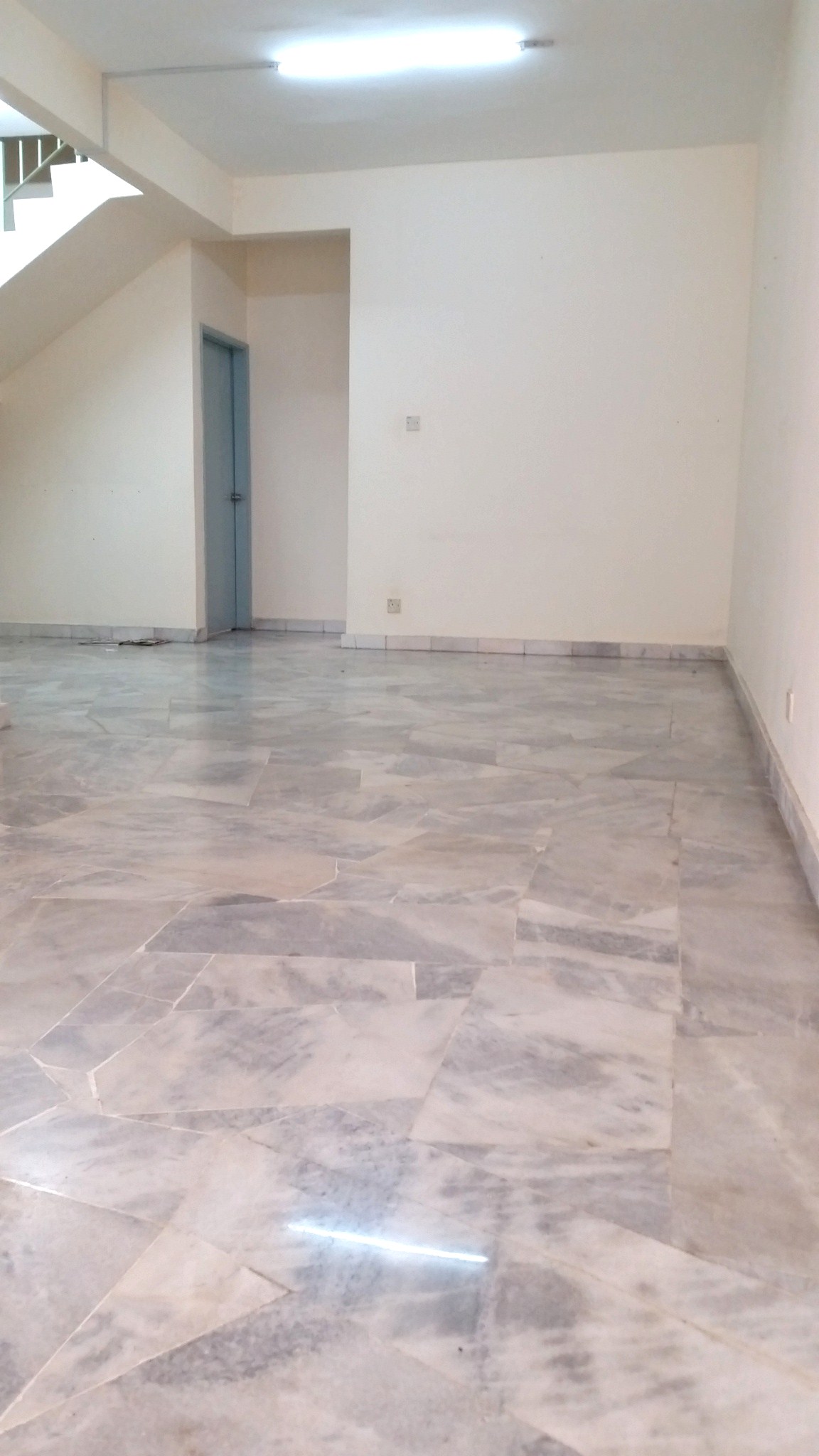 One and Half Storey Jalan Kenari Puchong Jaya - photo 3