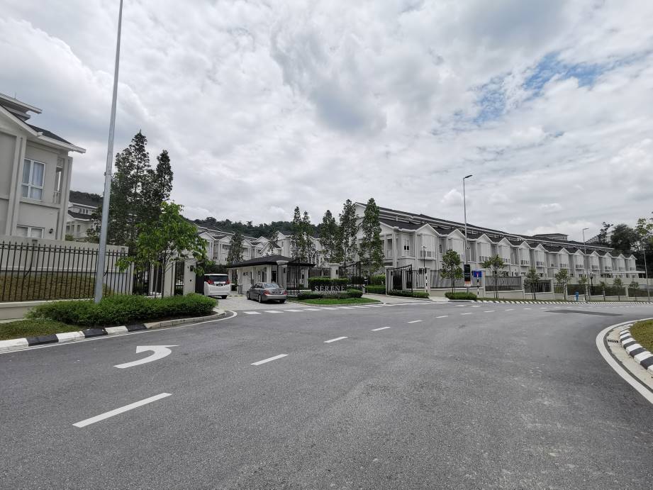 3 Acre Land Zoned Residential Mont Kiara for Sale at Kuala Lumpur Mont